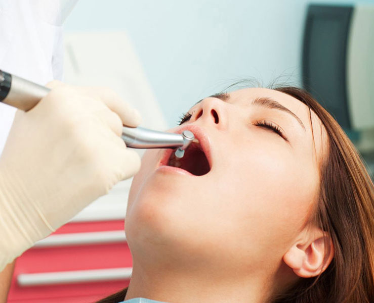 cosmetic dentist